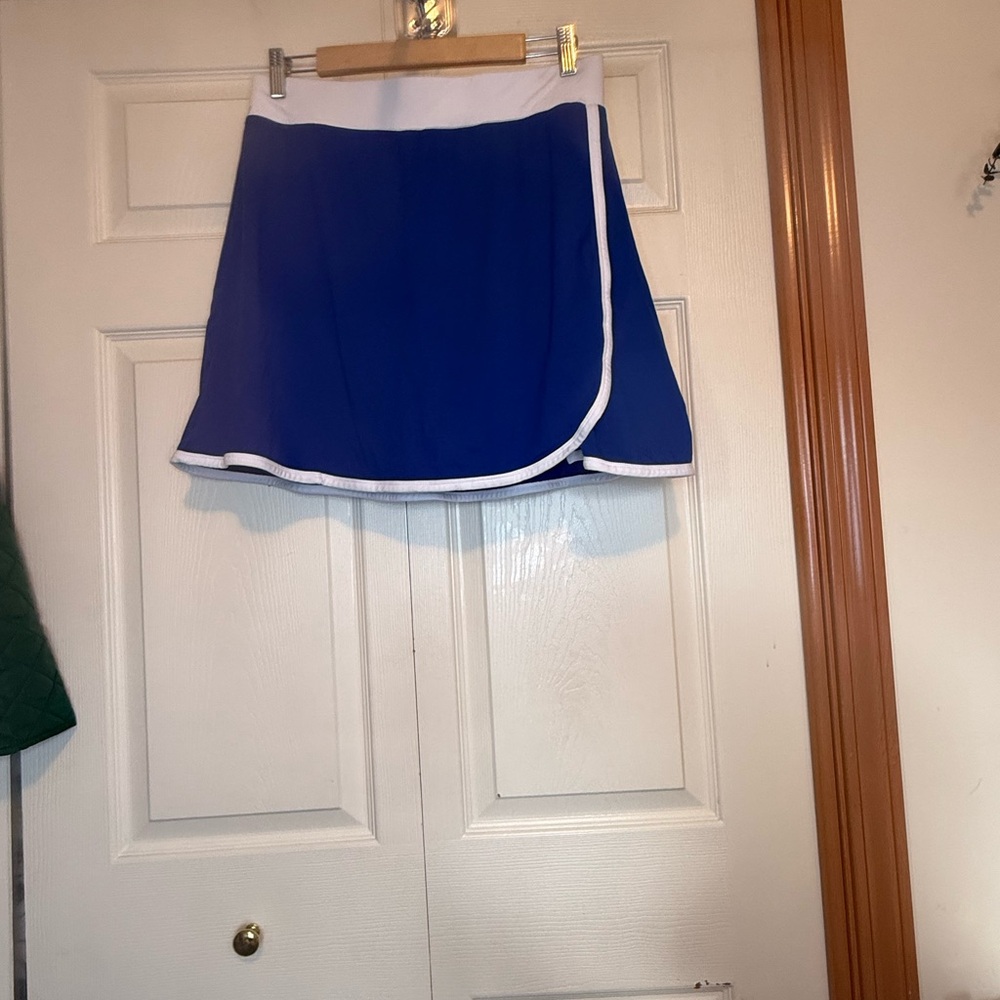Cuddl Duds Blue and White Skort - NWOT - Washed, Never Worn - M